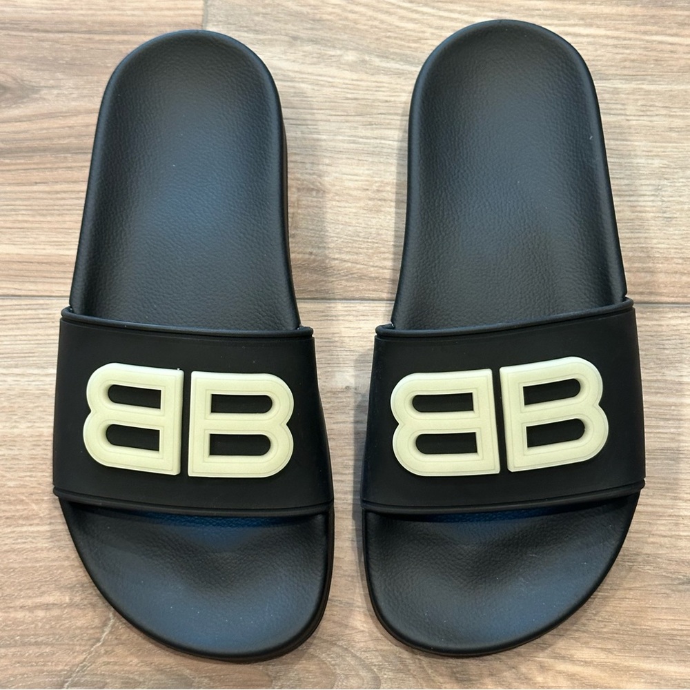 Balenciaga Pool Slides with Glow in the Dark Logo - Picture 3 of 6